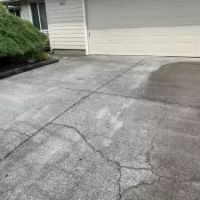 Pressure Washing on SW Courtside Dr in Wilsonville, OR 4