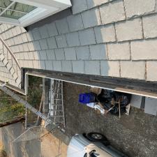 Gutter Cleaning on Summit Dr in Lake Oswego, OR 10